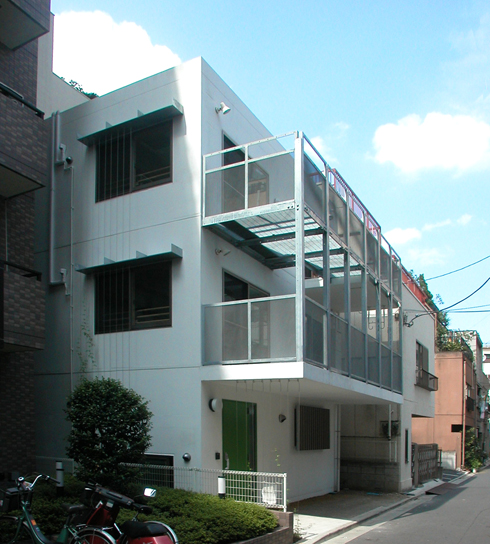 コンクリートボックスの家　緑化住宅